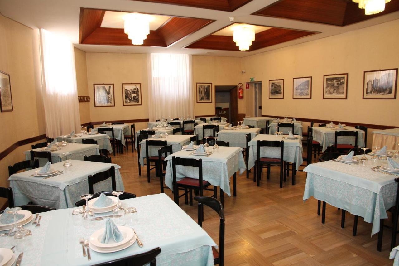 Hotel Da Remo Рокказаро Экстерьер фото